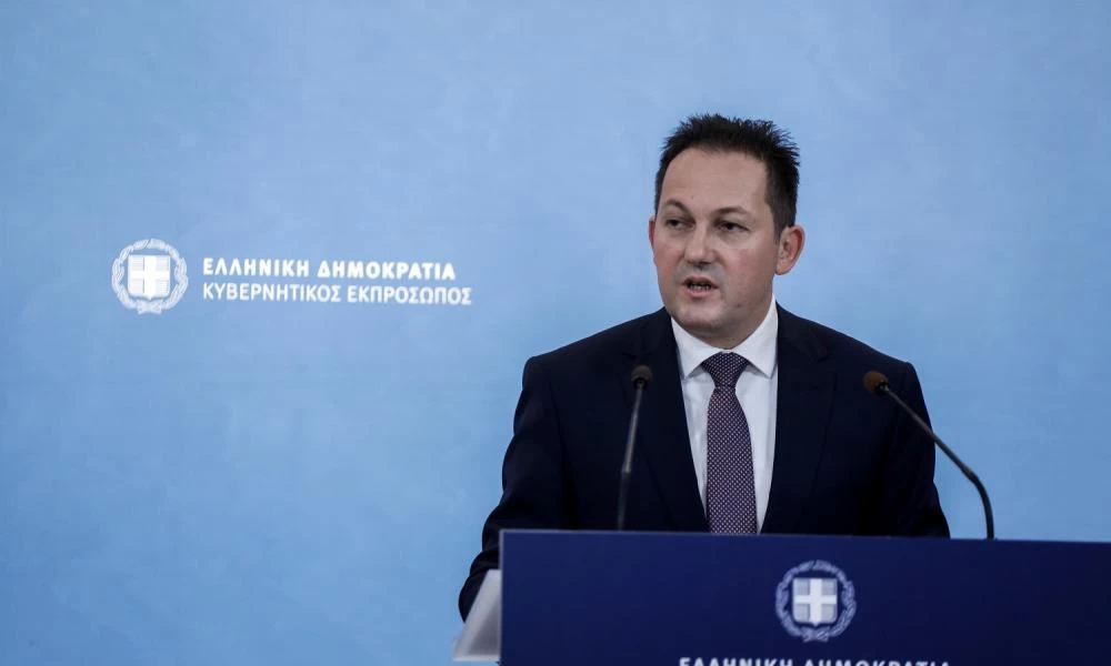 Πέτσας: ''Είναι πιθανό να κάνουμε Πάσχα μακριά από τις Εκκλησίες'' - Ανοιχτό το ενδεχόμενο απαγόρευσης μετακινήσεων